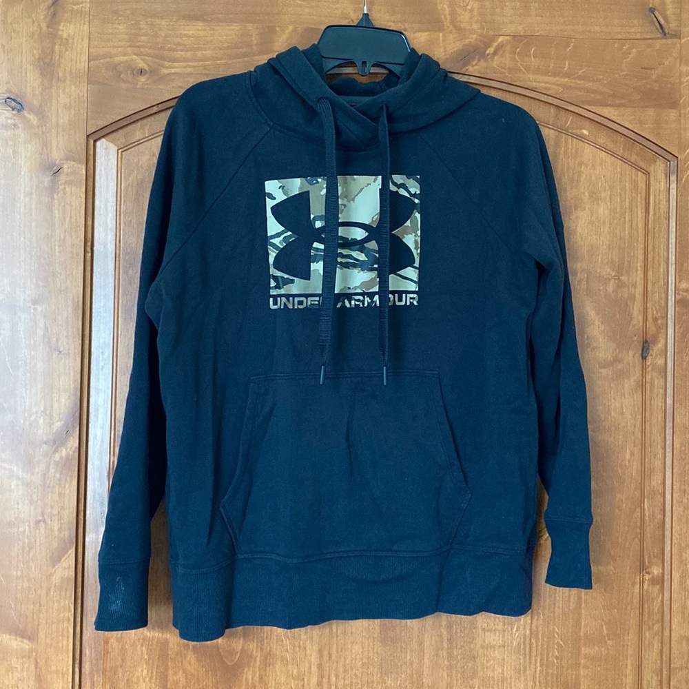 Under armour sweatshirt